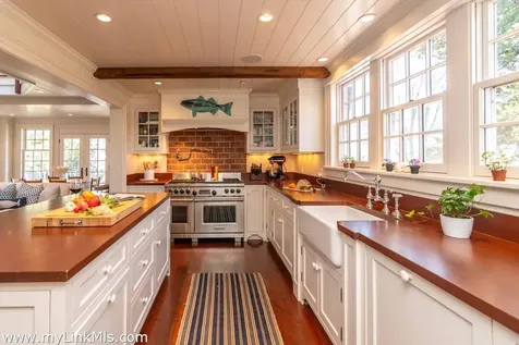 11 Cummings Way Edgartown MA 02539