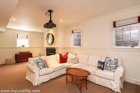 11 Cummings Way Edgartown MA 02539