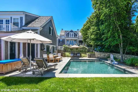 11 Cummings Way Edgartown MA 02539