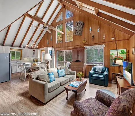 9 Galway Road West Tisbury MA 02575