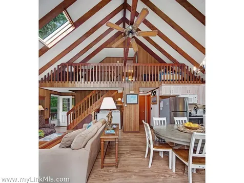 9 Galway Road West Tisbury MA 02575