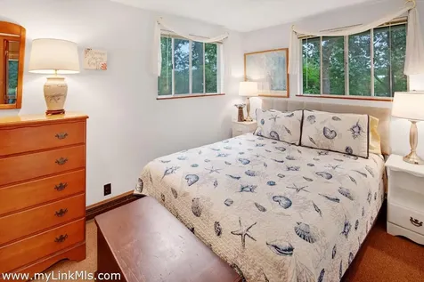 9 Galway Road West Tisbury MA 02575