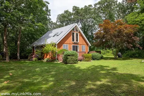 9 Galway Road West Tisbury MA 02575