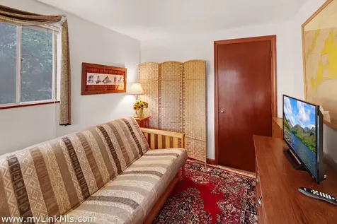 9 Galway Road West Tisbury MA 02575