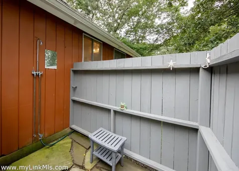 9 Galway Road West Tisbury MA 02575