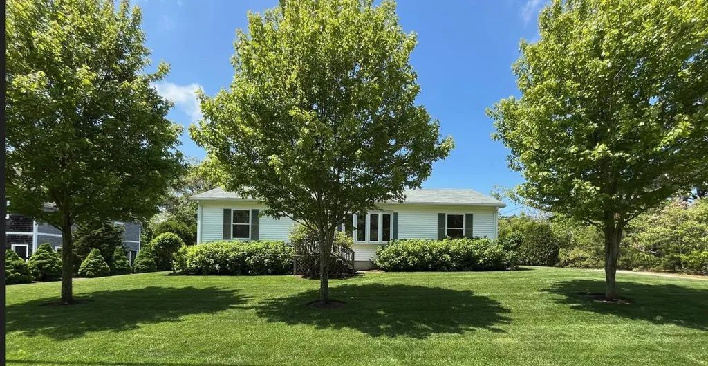 41 Towanticut Avenue Oak Bluffs MA 02557