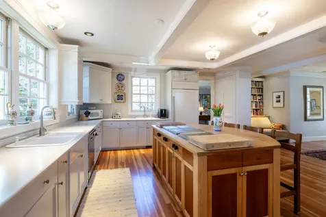 49 William Street Vineyard Haven MA 02568