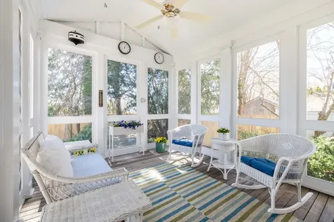49 William Street Vineyard Haven MA 02568