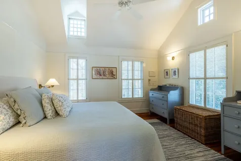 49 William Street Vineyard Haven MA 02568