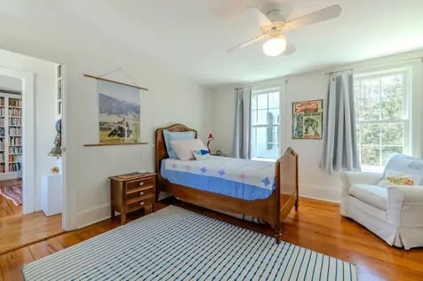 49 William Street Vineyard Haven MA 02568