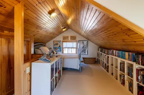 49 William Street Vineyard Haven MA 02568