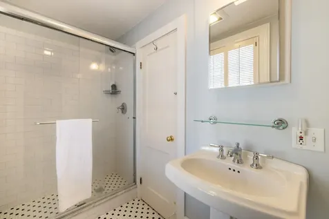 49 William Street Vineyard Haven MA 02568