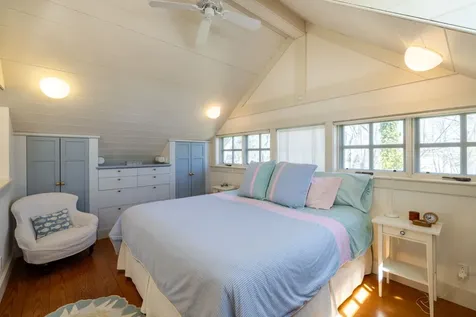 49 William Street Vineyard Haven MA 02568