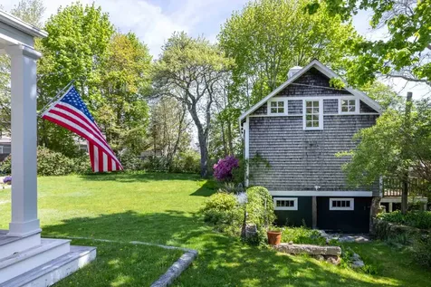 49 William Street Vineyard Haven MA 02568