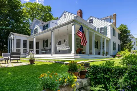 49 William Street Vineyard Haven MA 02568