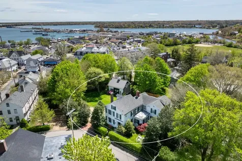 49 William Street Vineyard Haven MA 02568