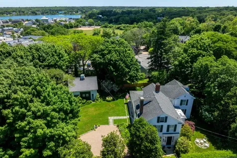 49 William Street Vineyard Haven MA 02568