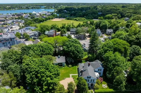 49 William Street Vineyard Haven MA 02568