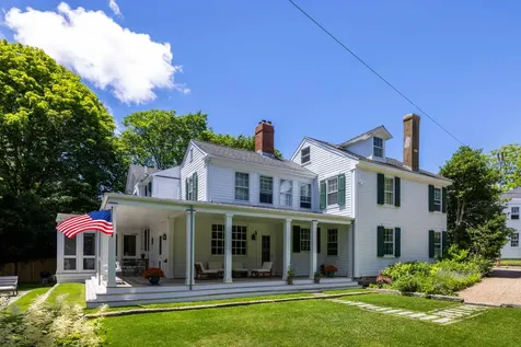 49 William Street Vineyard Haven MA 02568