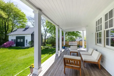 49 William Street Vineyard Haven MA 02568