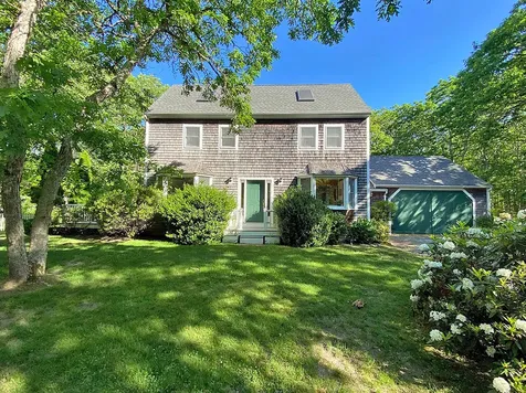 19 Duncan Close Edgartown MA 02539
