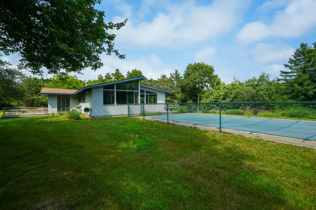 3 Danls Way West Tisbury MA 02575