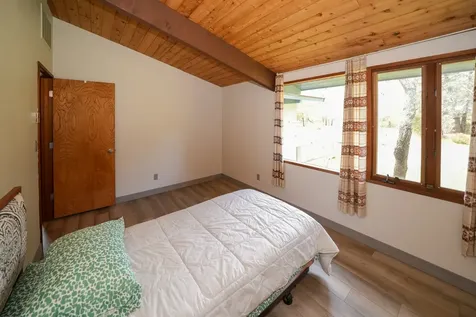 3 Danls Way West Tisbury MA 02575