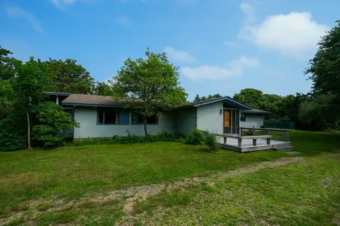 3 Danls Way West Tisbury MA 02575