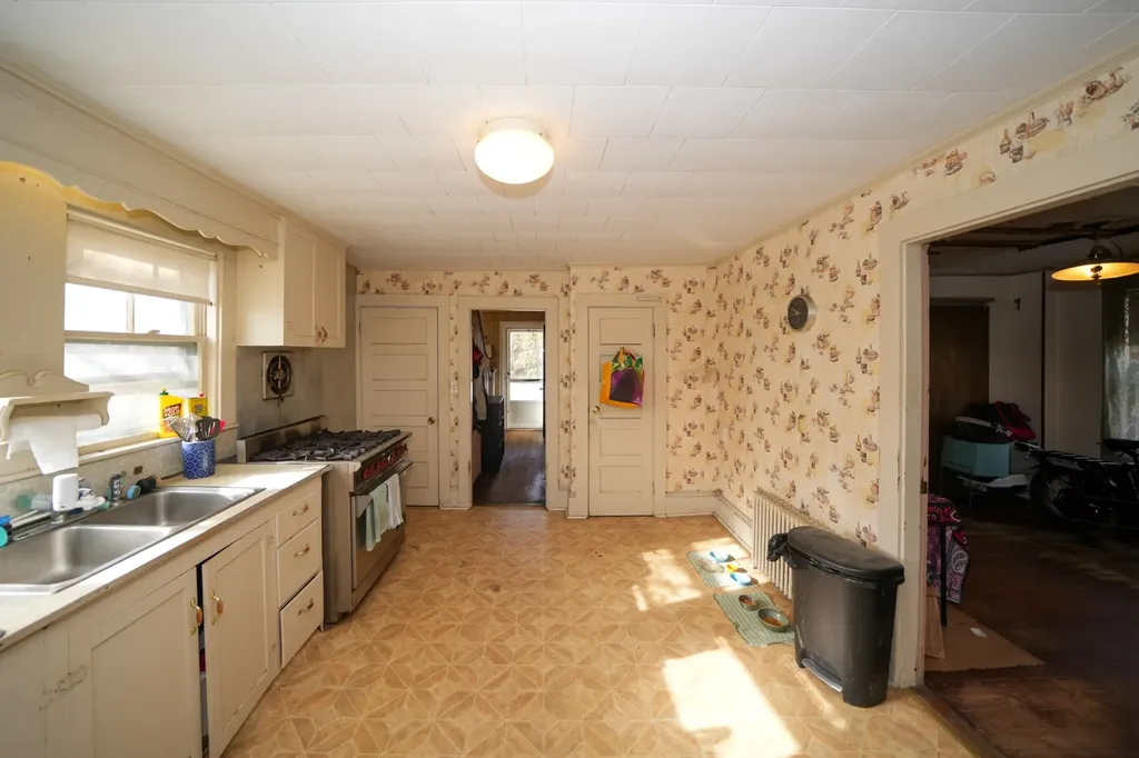 280 State Road Vineyard Haven MA 02568