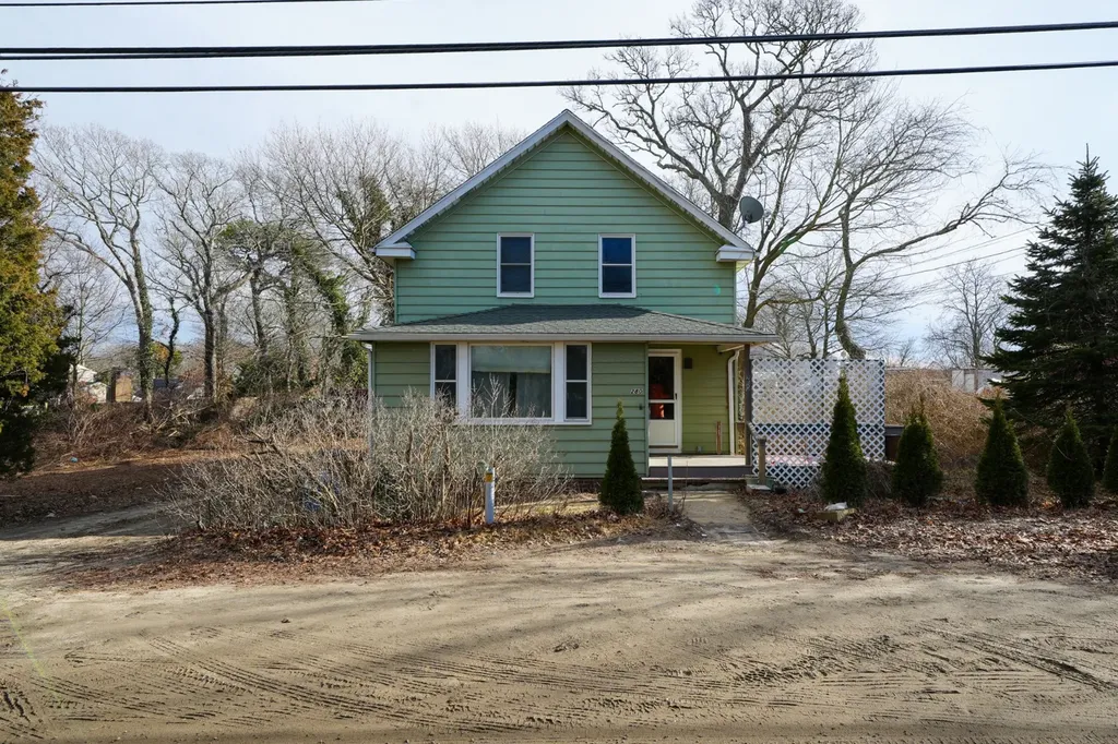 280 State Road Vineyard Haven MA 02568