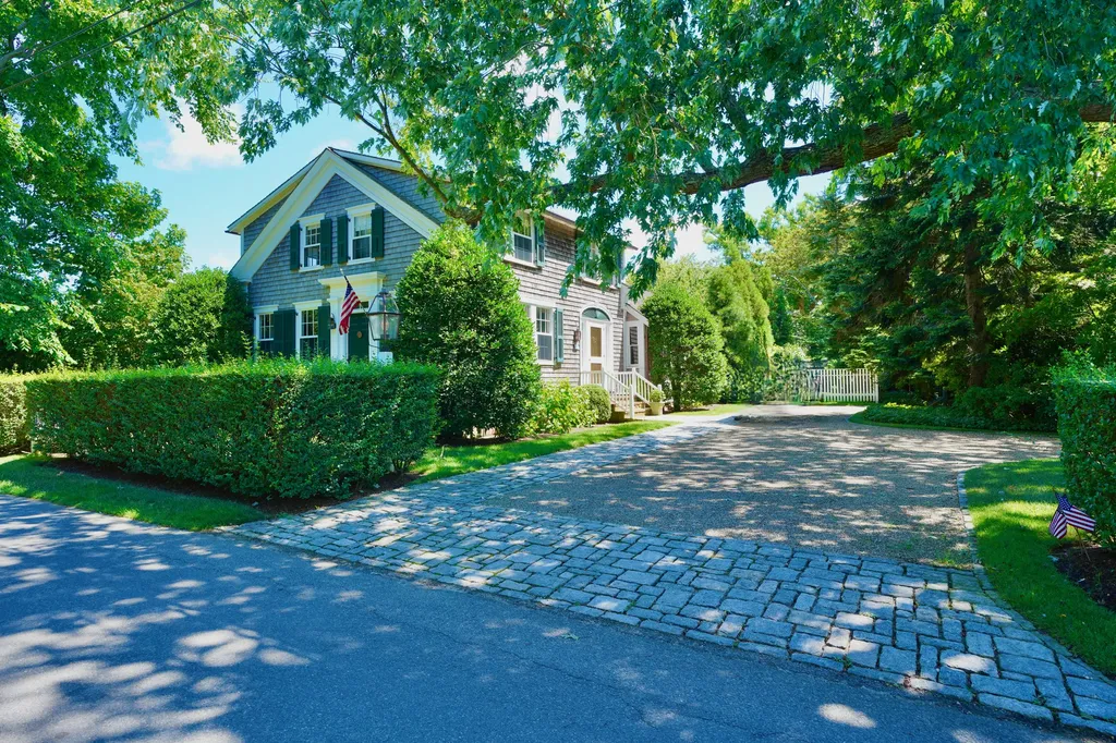 111 Peases Point Way North Edgartown MA 02539