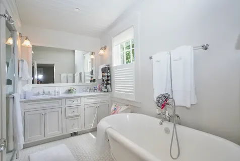111 Peases Point Way North Edgartown MA 02539