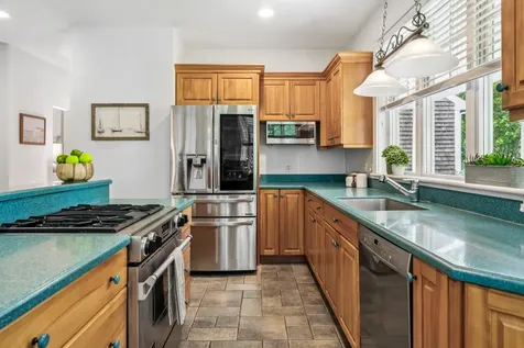 230 Pond Road West Tisbury MA 02575