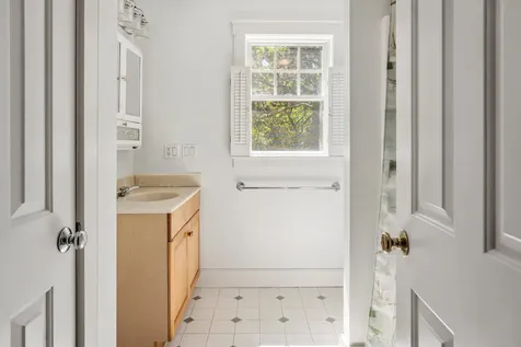 230 Pond Road West Tisbury MA 02575