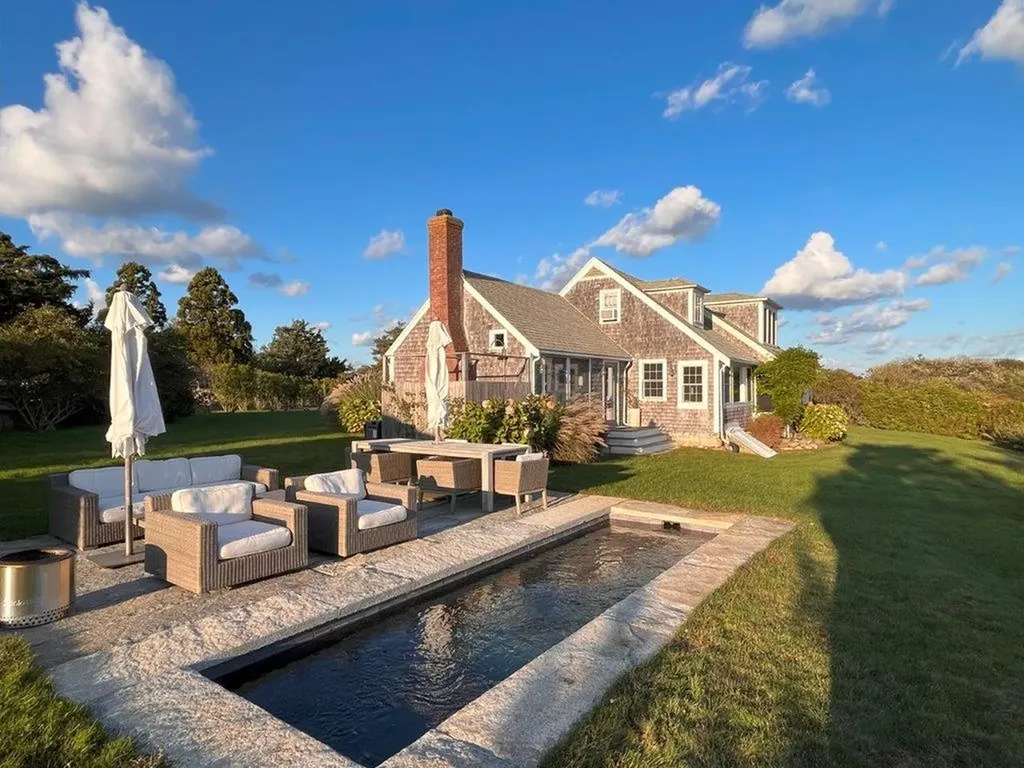 11 Greenhouse Lane Chilmark MA 02535