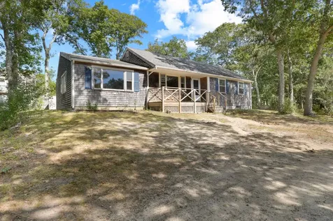 6 Sachem Way Oak Bluffs MA 02557