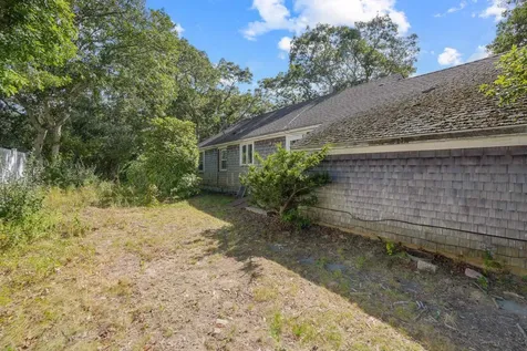 6 Sachem Way Oak Bluffs MA 02557