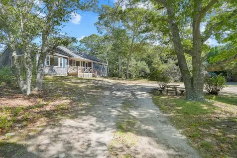 6 Sachem Way Oak Bluffs MA 02557
