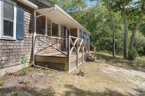 6 Sachem Way Oak Bluffs MA 02557