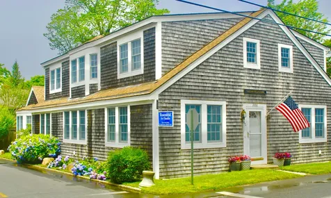 62 North Summer Street Edgartown MA 02539