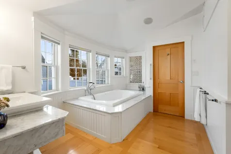 62 North Summer Street Edgartown MA 02539