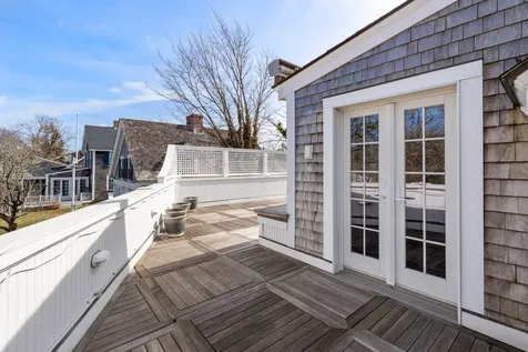 62 North Summer Street Edgartown MA 02539