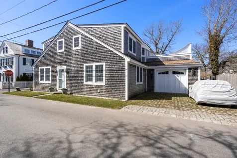62 North Summer Street Edgartown MA 02539