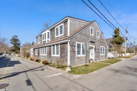 62 North Summer Street Edgartown MA 02539