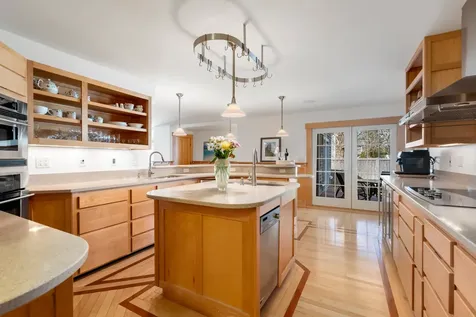 62 North Summer Street Edgartown MA 02539