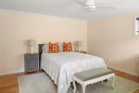 87 Schoolhouse Road Edgartown MA 02539