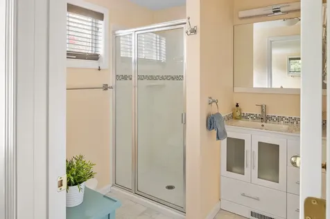 87 Schoolhouse Road Edgartown MA 02539