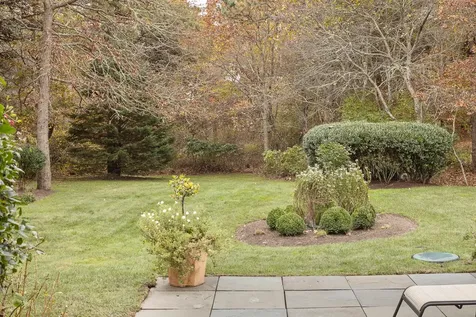 87 Schoolhouse Road Edgartown MA 02539