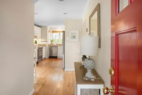 87 Schoolhouse Road Edgartown MA 02539