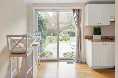 87 Schoolhouse Road Edgartown MA 02539